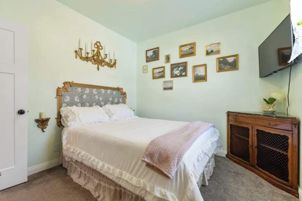 Photo of Bedroom in Saint Mary's