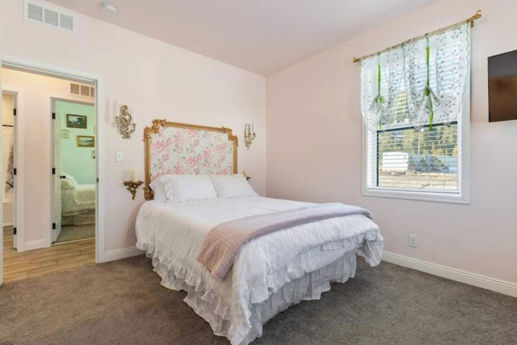 Photo of Bedroom in Saint Mary's