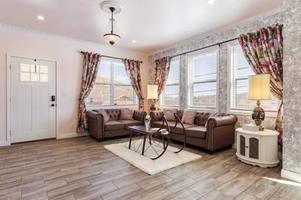 Photo of Livingroom in Saint Mary's