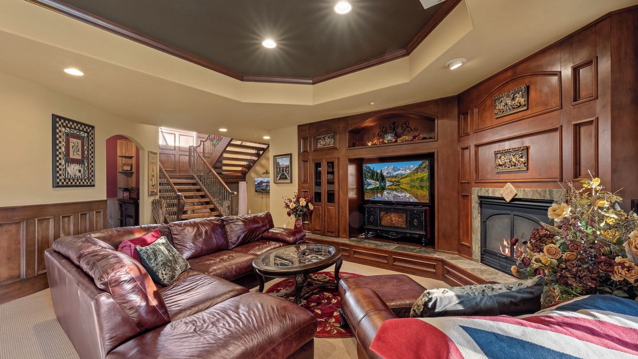 Photo of Livingroom in Castle Rock