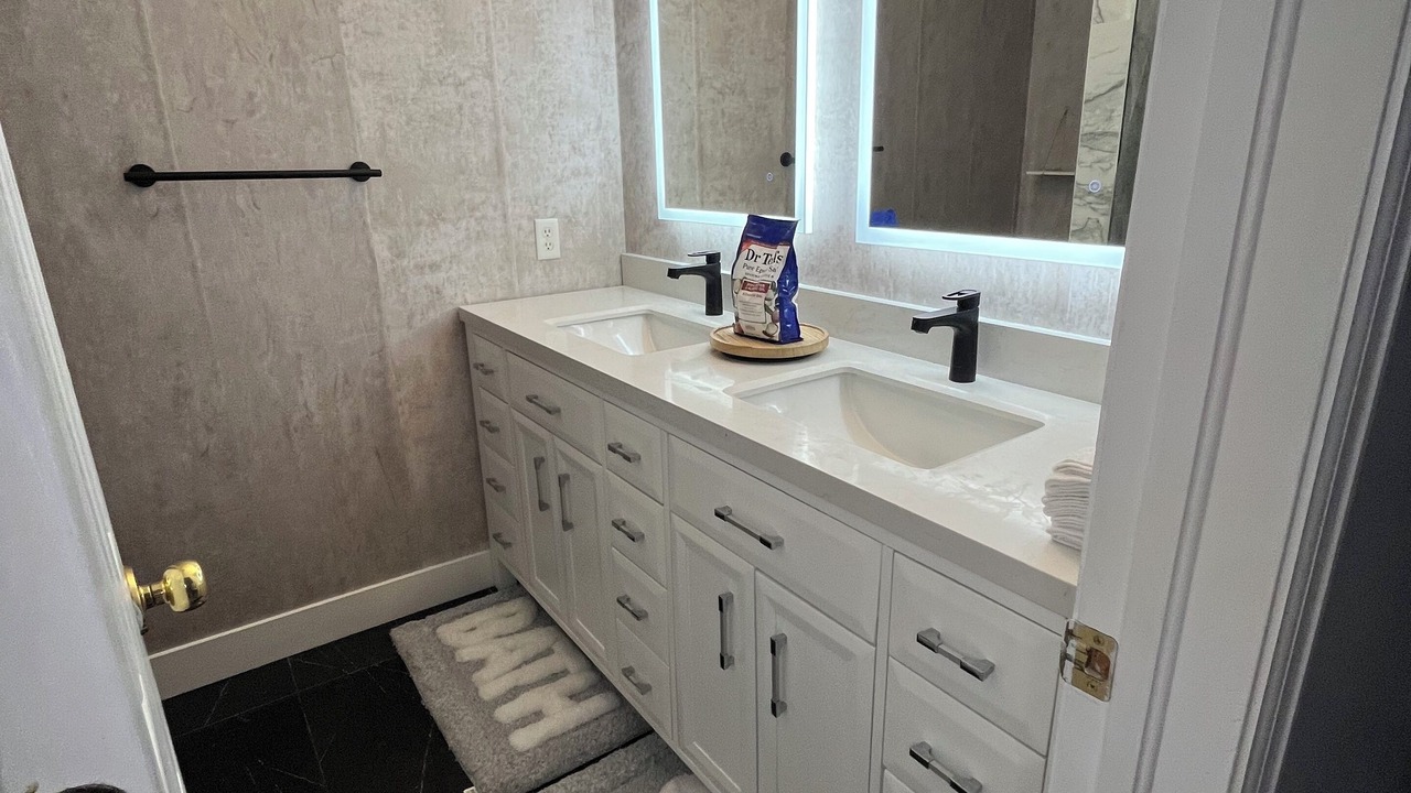 Photo of Bathroom in Aurora