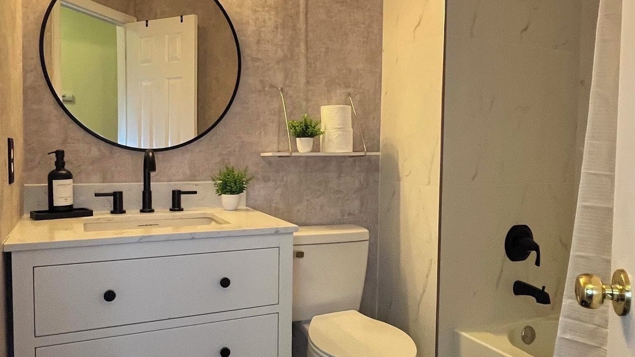 Photo of Bathroom in Aurora