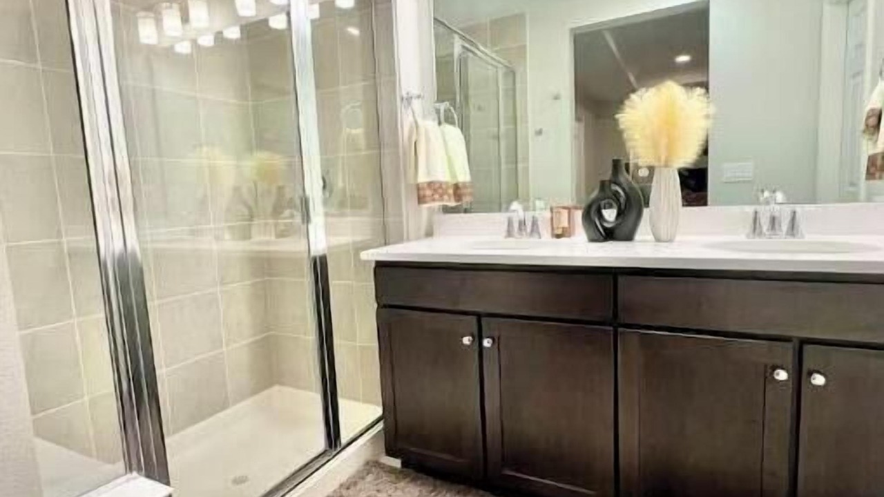 Photo of Bathroom in Dupont