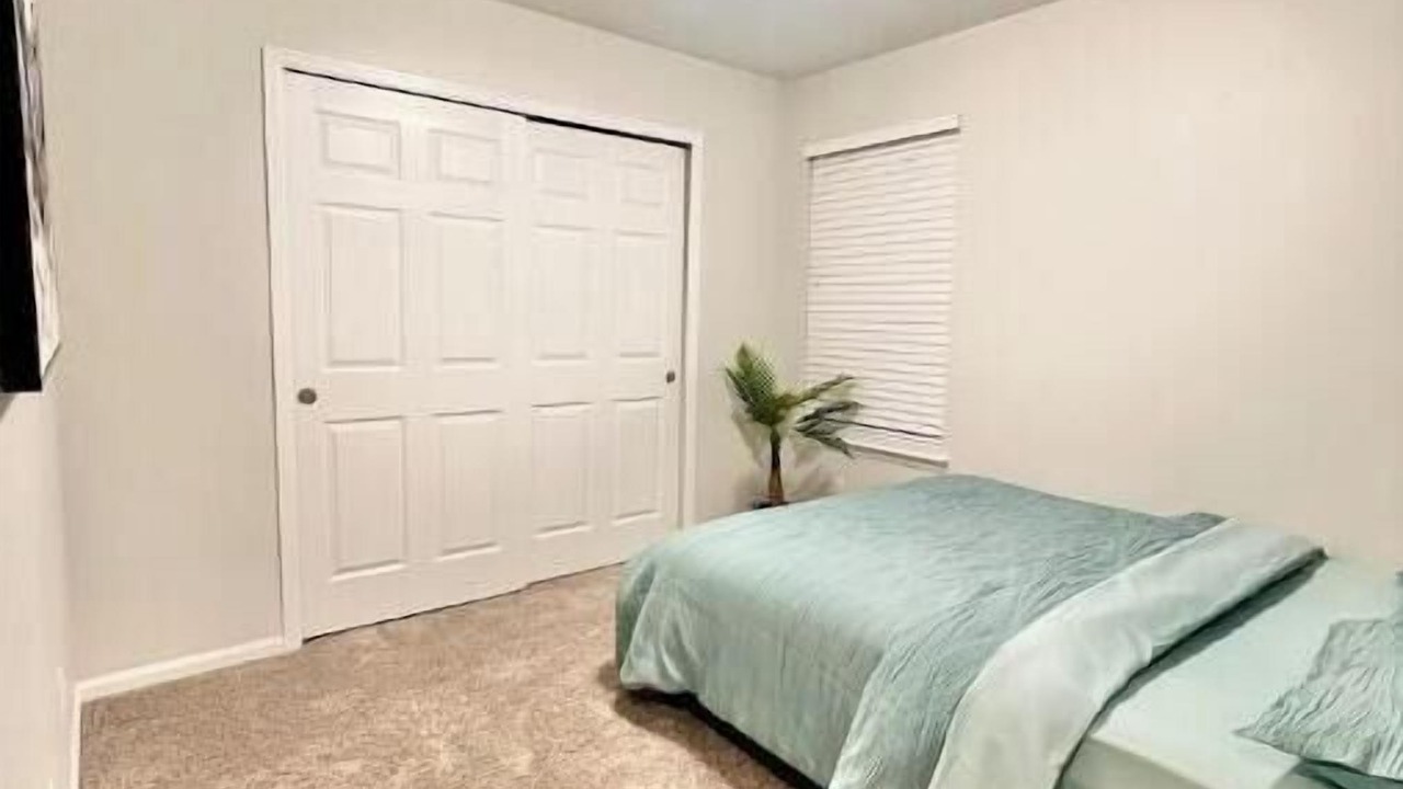 Photo of Bedroom in Dupont