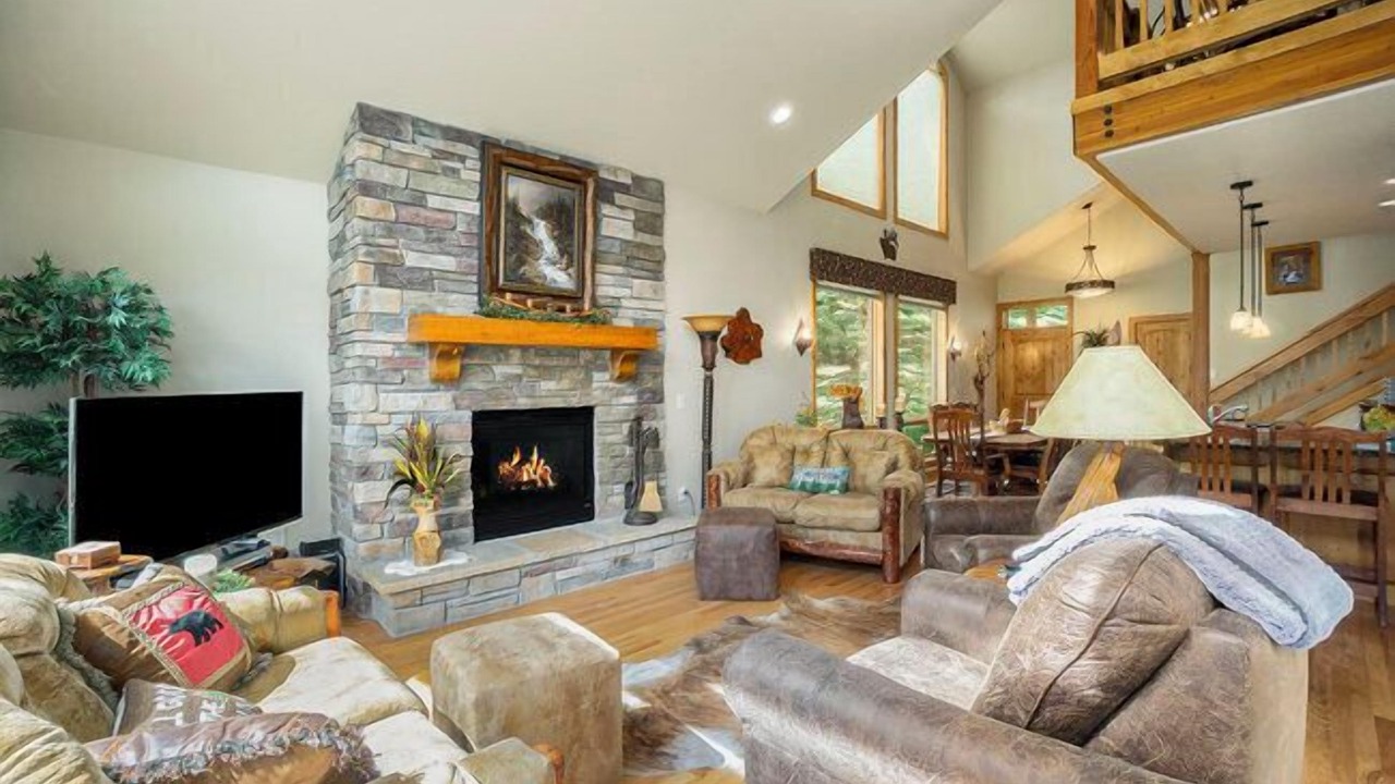 Photo of Livingroom in Estes Park