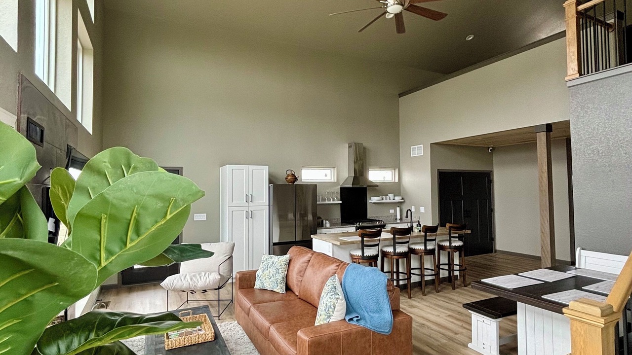 Photo of Livingroom in Colorado City