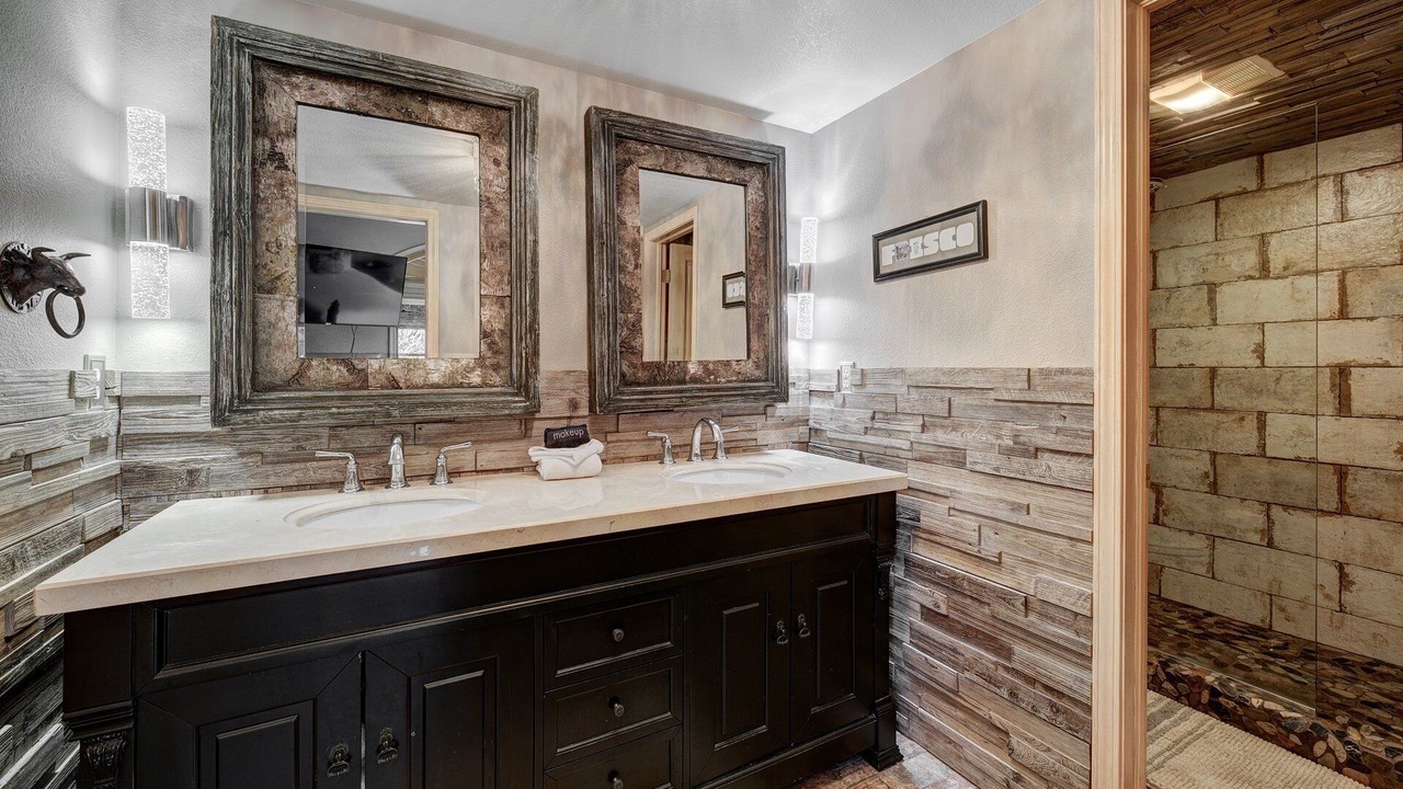 Photo of Bathroom in The Reserve