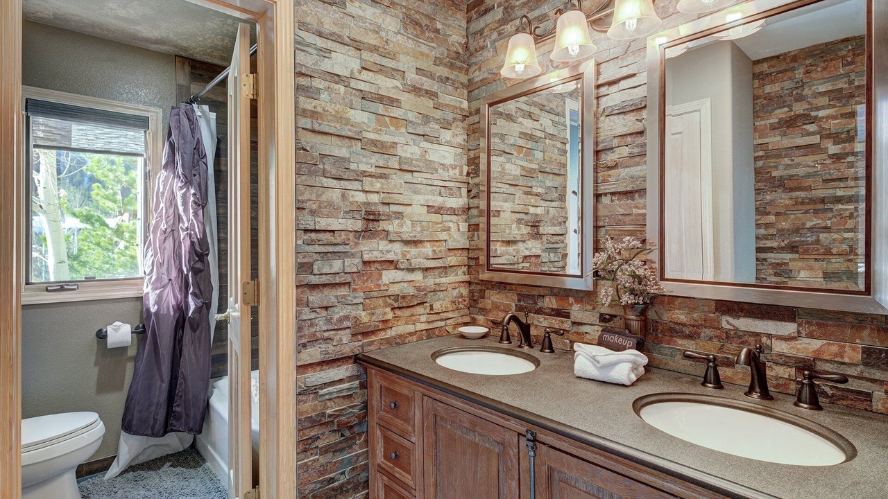 Photo of Bathroom in The Reserve
