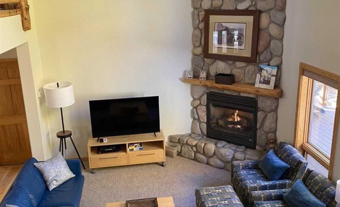 Photo of Livingroom in Lake City