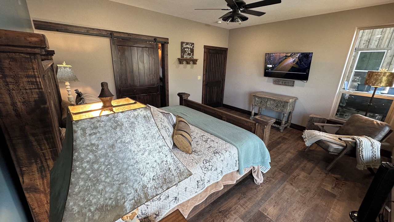 Photo of Bedroom in South Fork