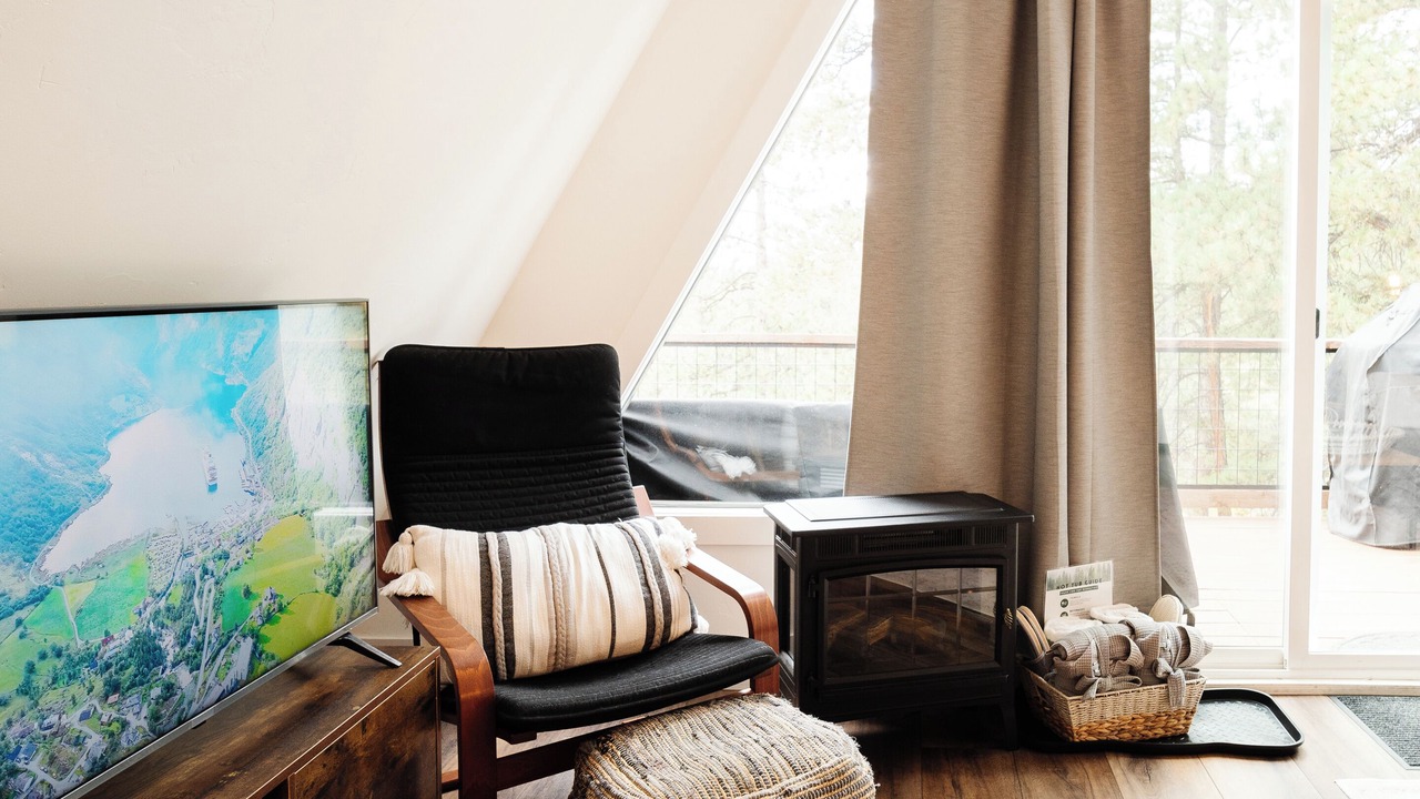 Photo of Livingroom in Divide