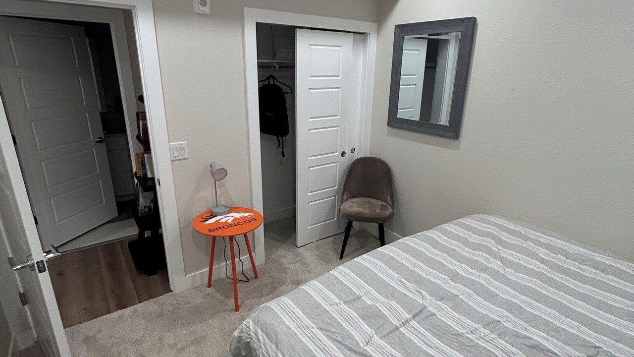 Photo of Bedroom in Villa Park