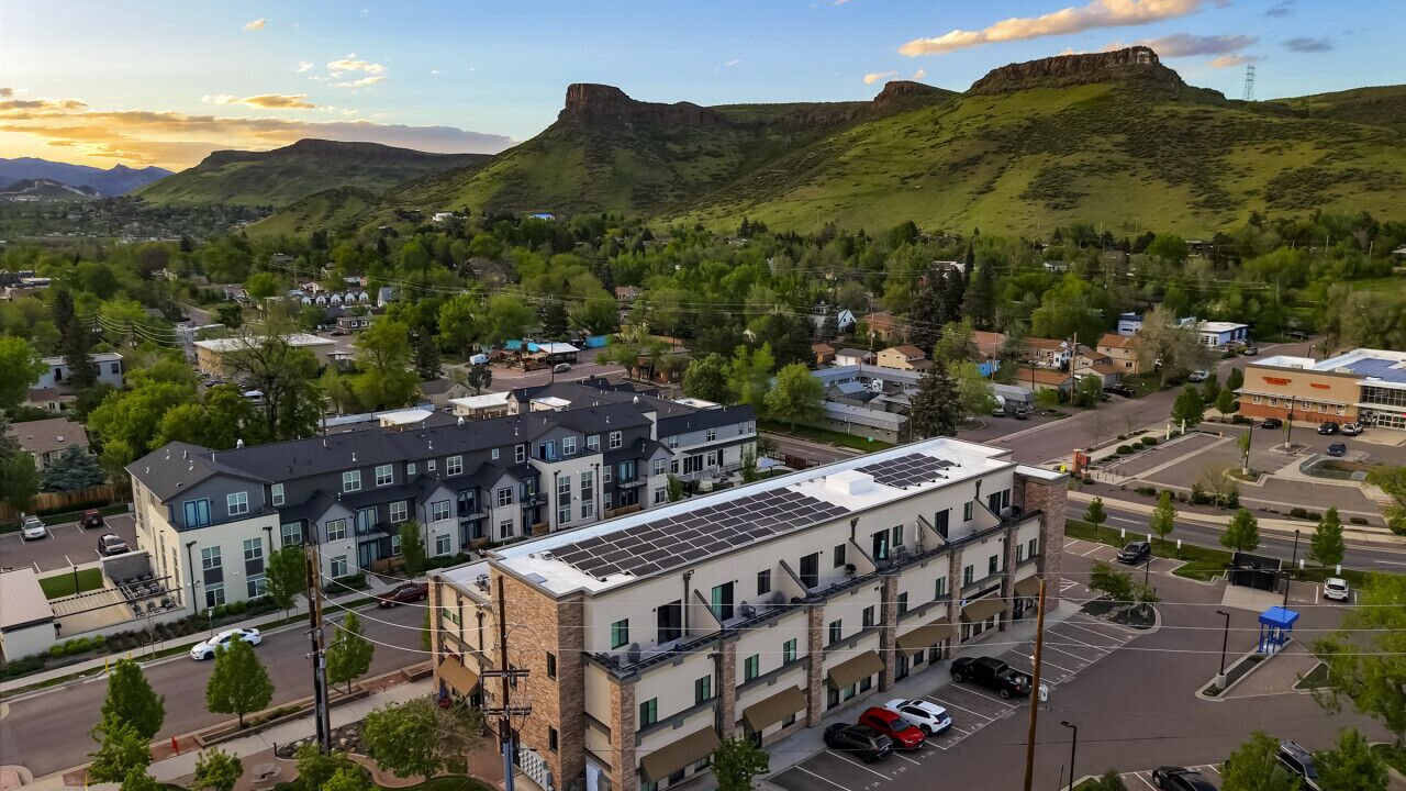 Photo of Outdoor in Golden