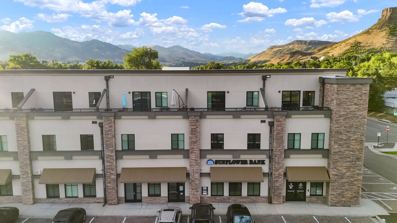 Photo of Outdoor in Golden