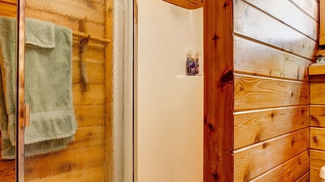 Photo of Bathroom in Drake