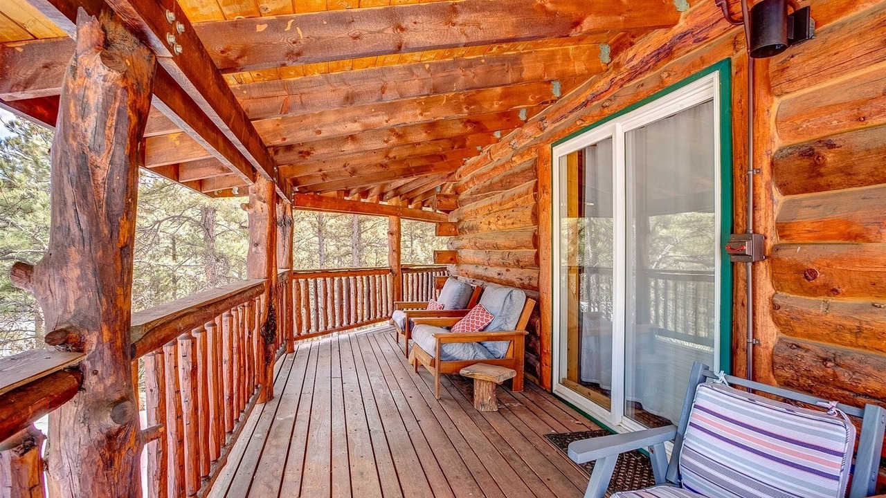 Photo of Patio Balcony in Drake
