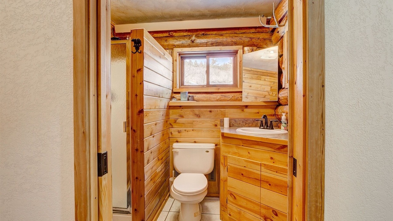 Photo of Bathroom in Drake