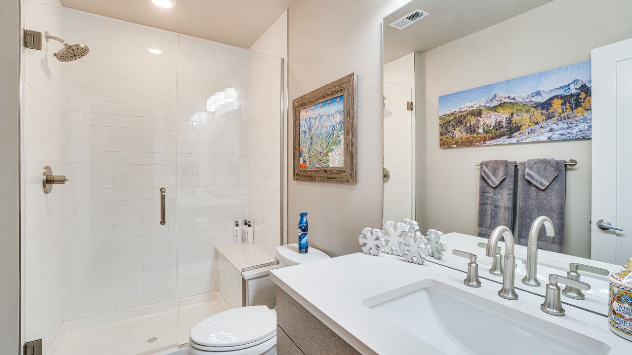 Photo of Bathroom in Bel Aire