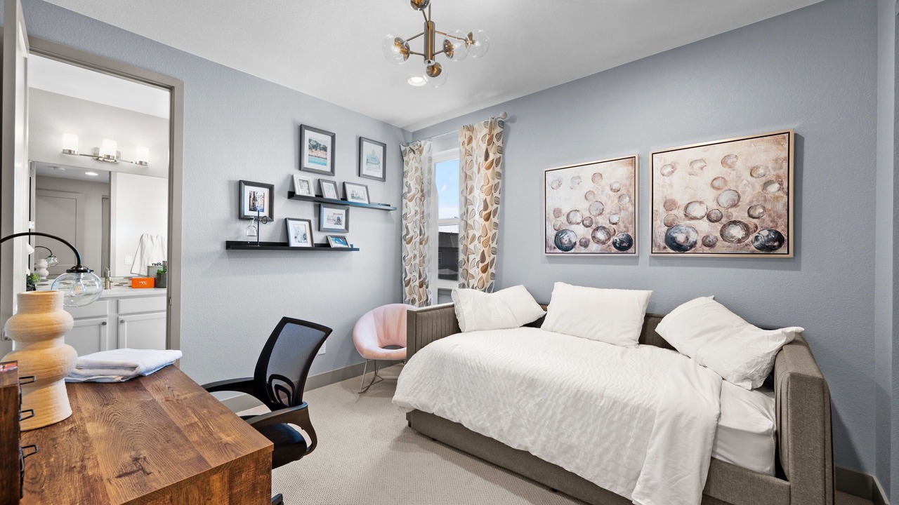Photo of Bedroom in Aurora