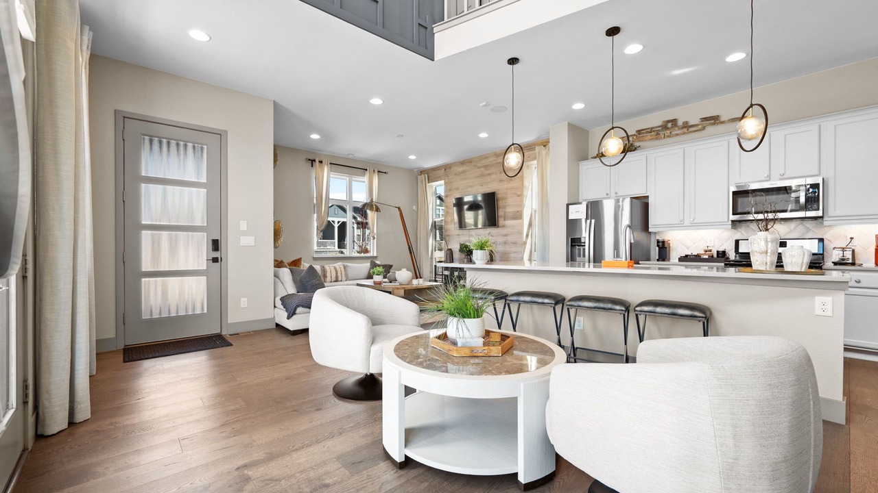 Photo of Livingroom in Aurora