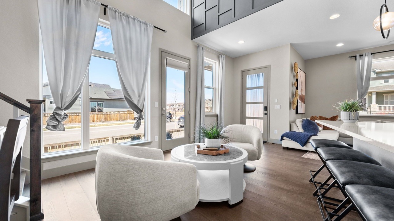 Photo of Livingroom in Aurora