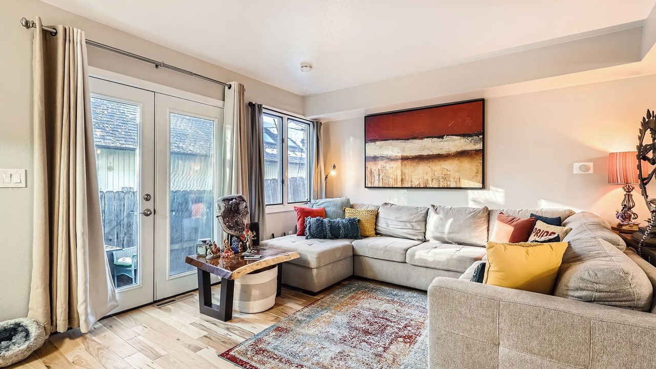 Photo of Livingroom in Central Boulder