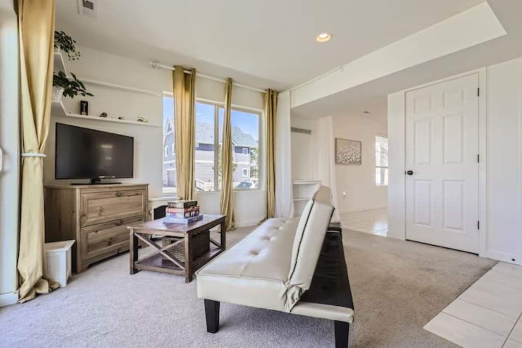 Photo of Livingroom in Gateway