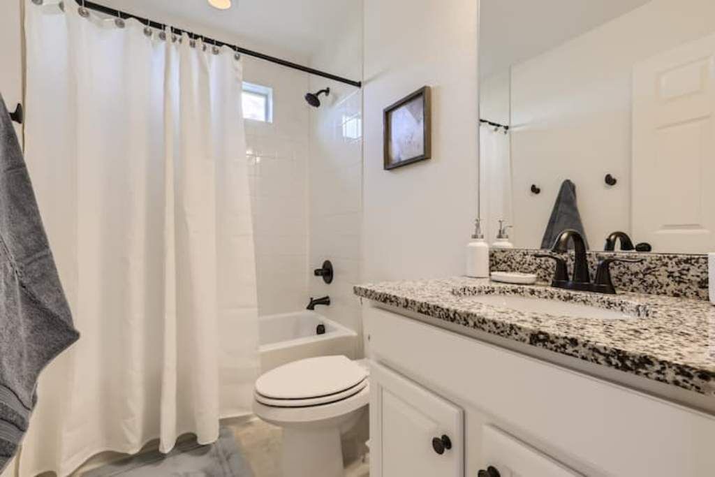 Photo of Bathroom in Gateway