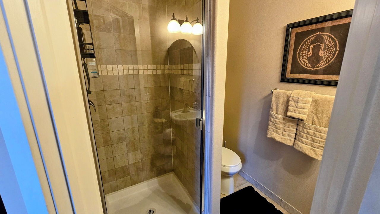 Photo of Bathroom in Golden