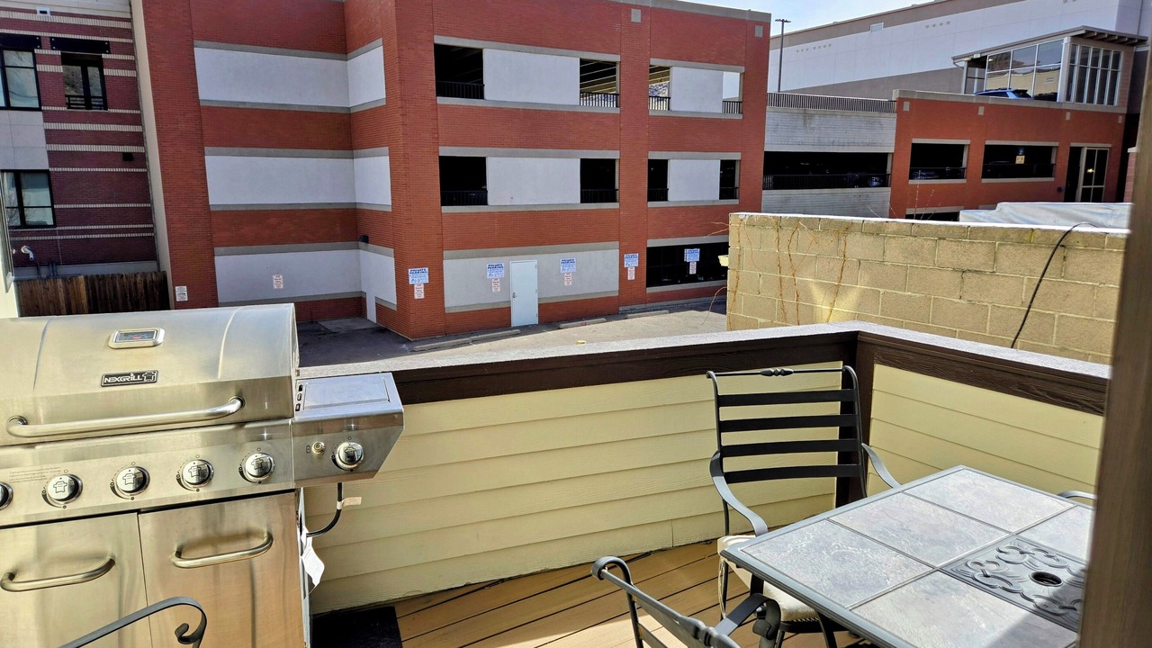 Photo of Outdoor in Golden