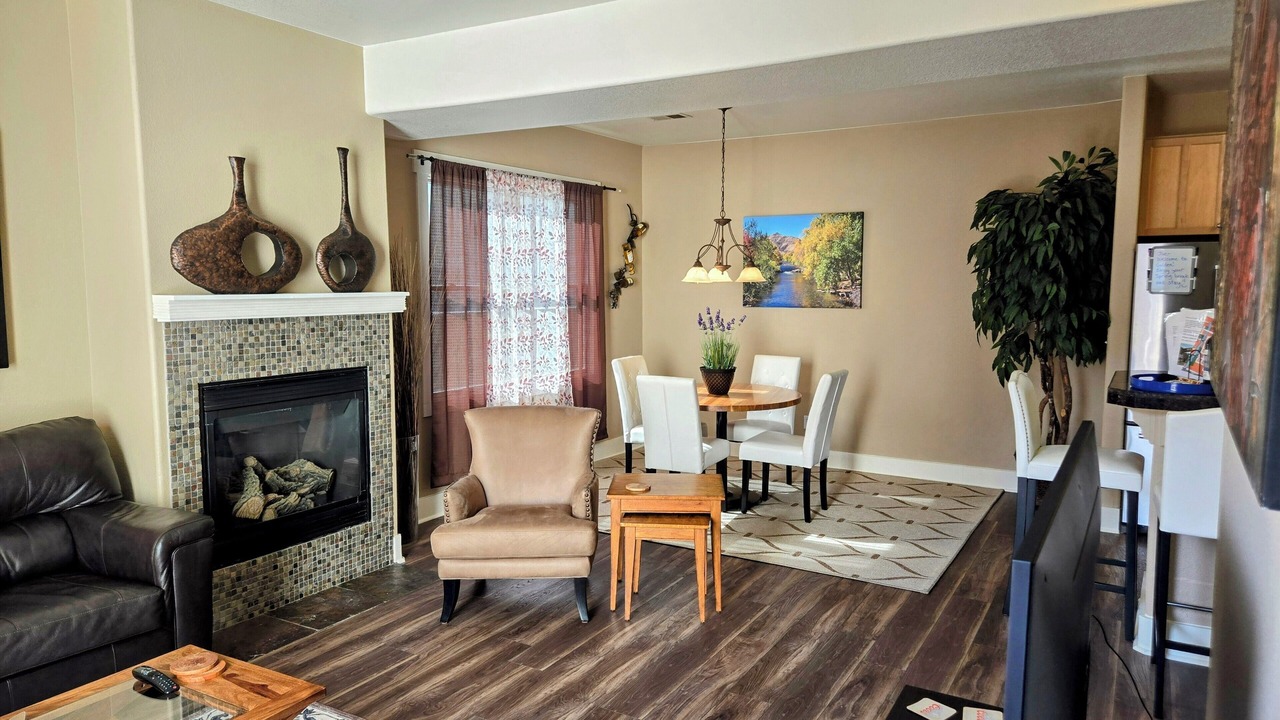 Photo of Livingroom in Golden