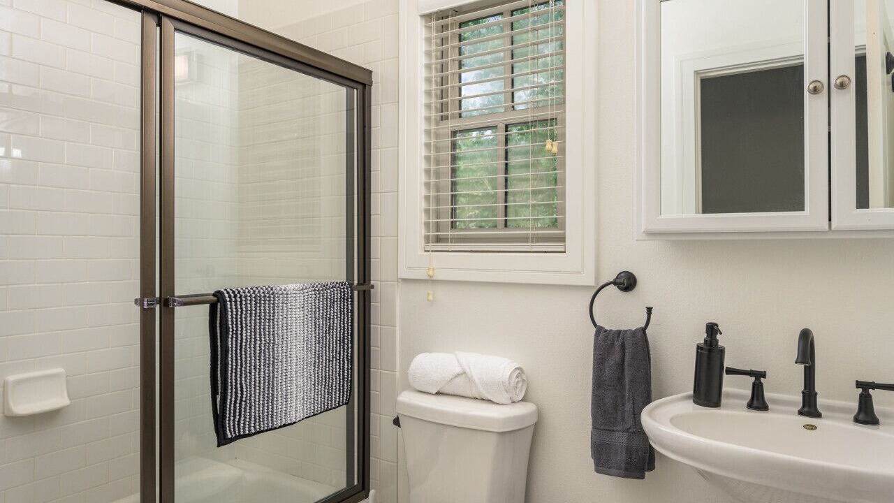 Photo of Bathroom in Black Hawk