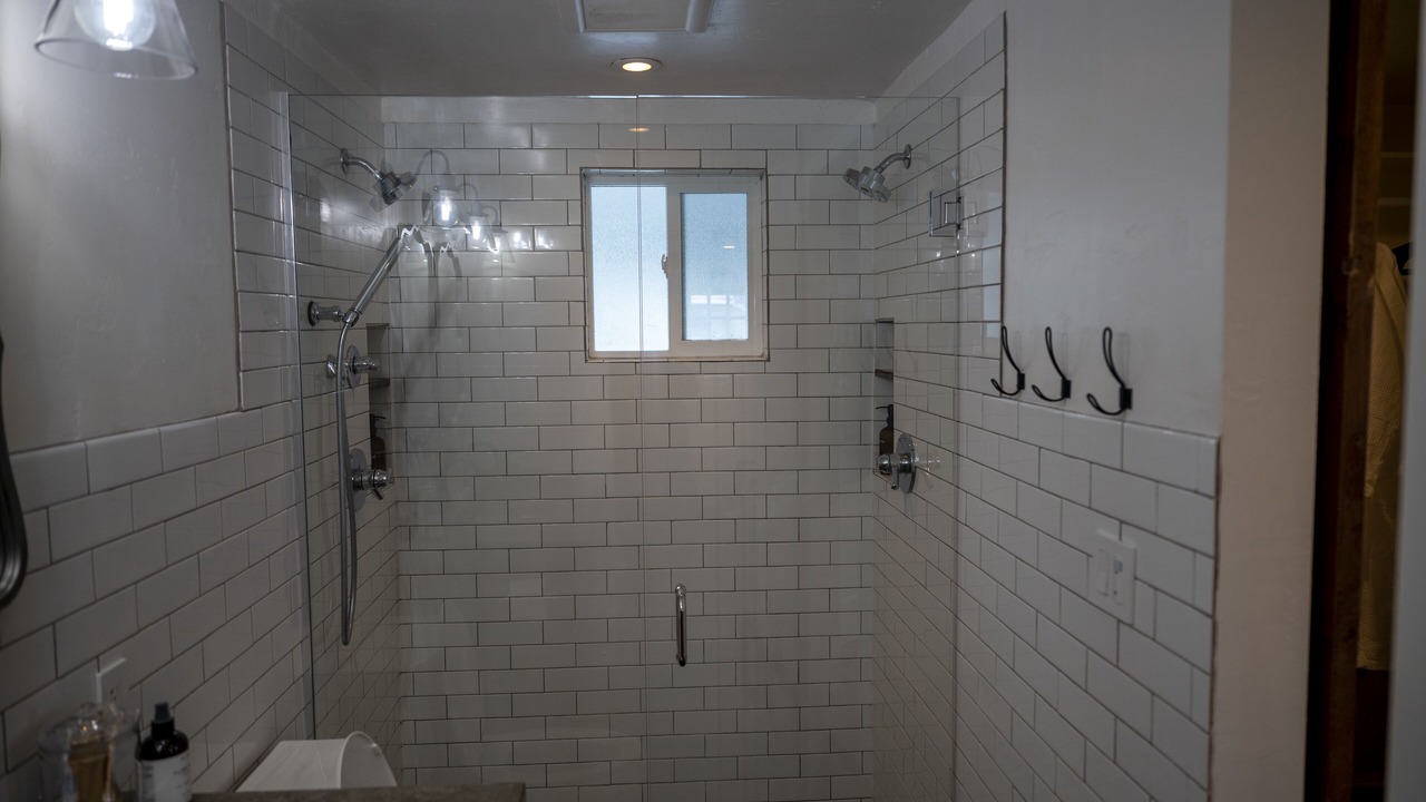 Photo of Bathroom in Barths