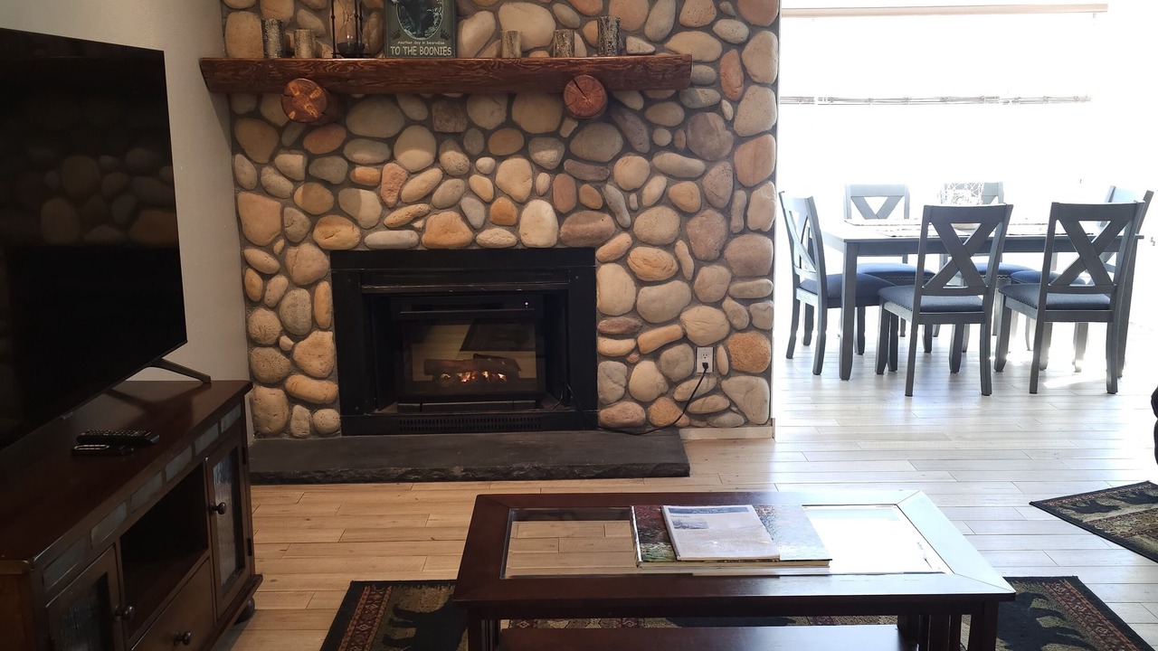 Photo of Livingroom in Saint Mary's