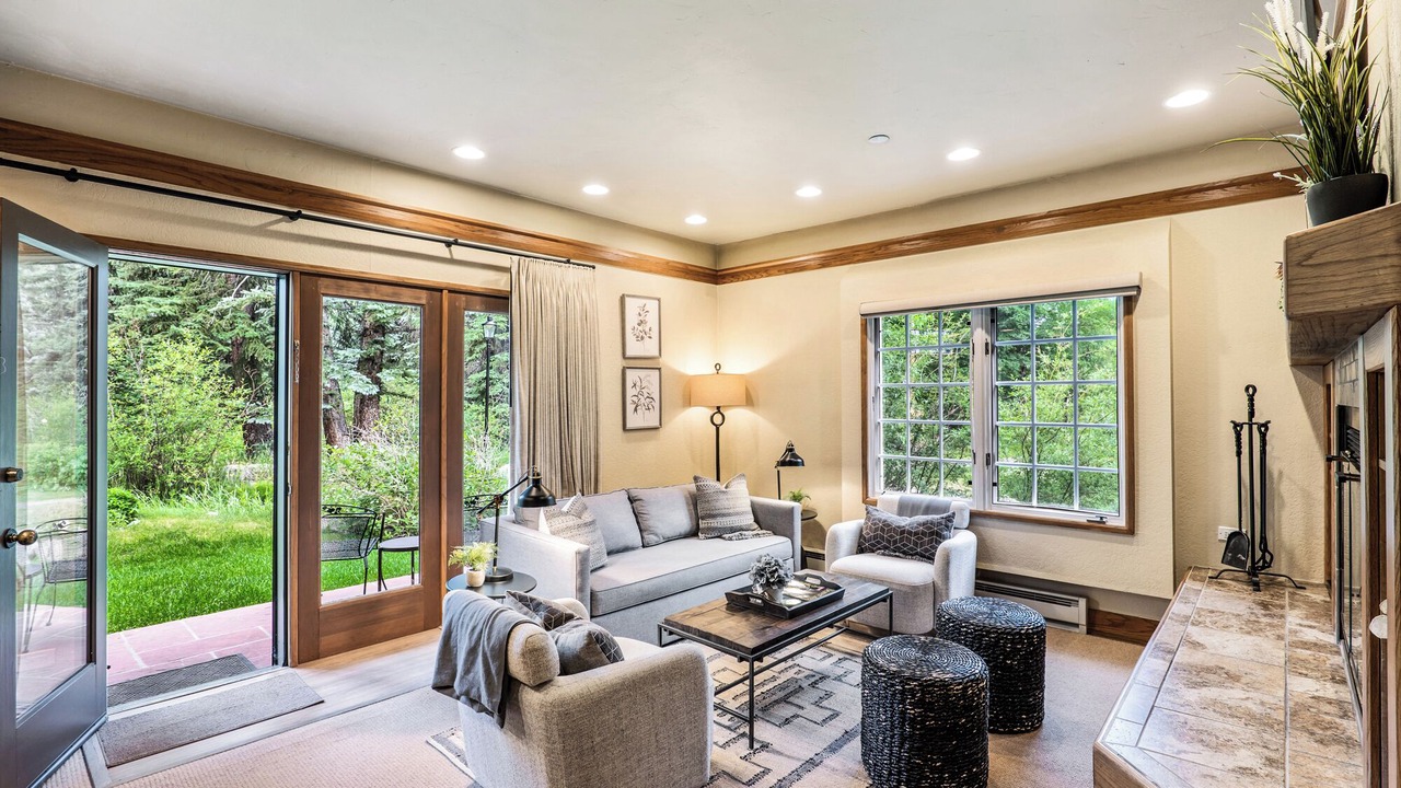 Photo of Livingroom in Beaver Creek