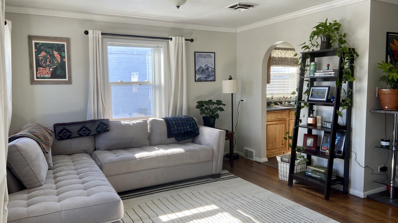Photo of Livingroom in Athmar Park