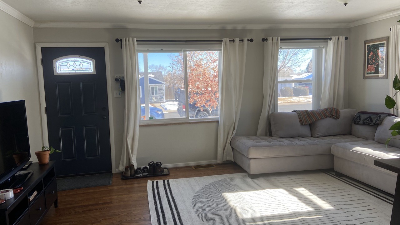 Photo of Livingroom in Athmar Park