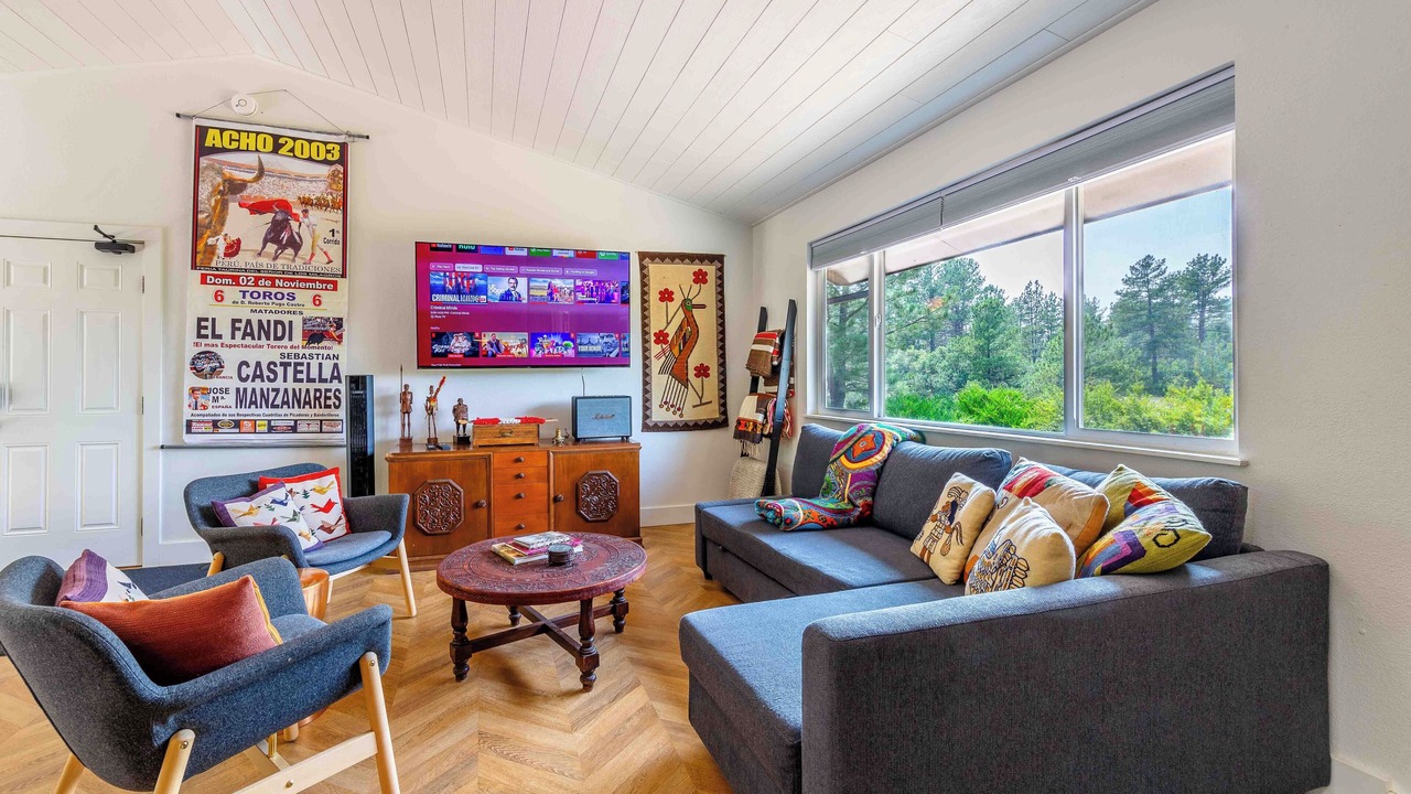 Photo of Livingroom in Franktown