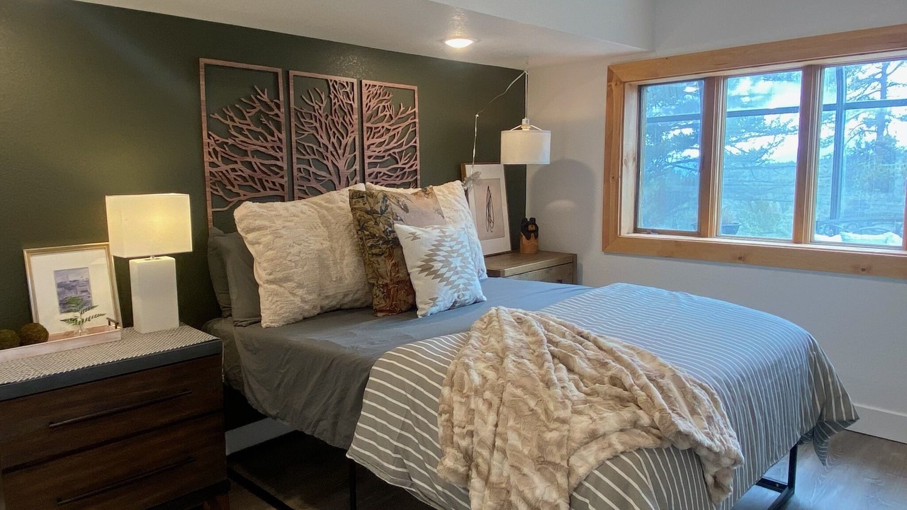 Photo of Bedroom in Richmond Hill Corridor
