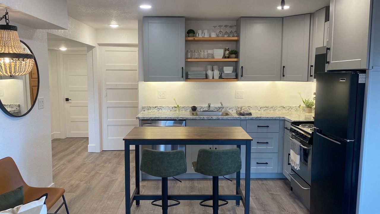 Photo of Kitchen in Richmond Hill Corridor