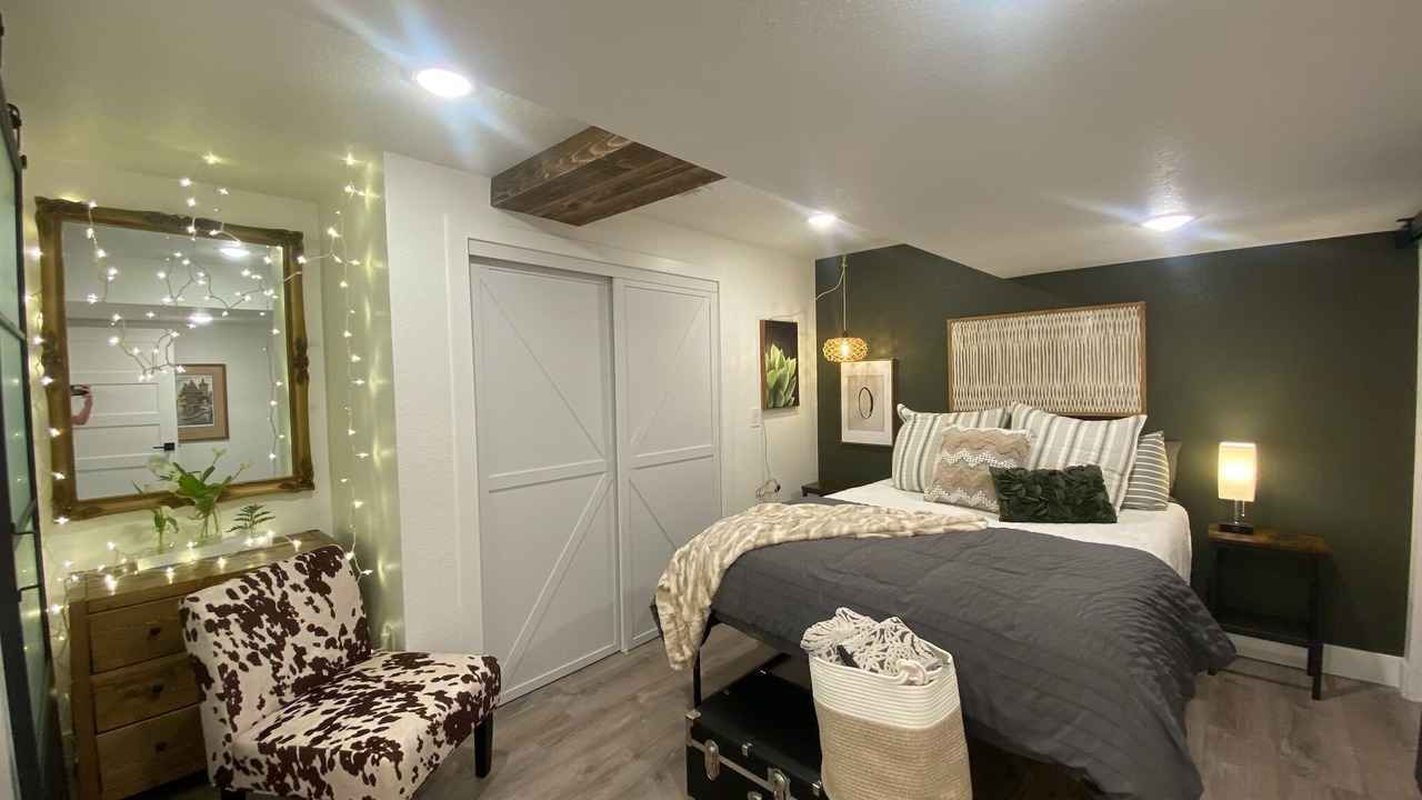 Photo of Bedroom in Richmond Hill Corridor