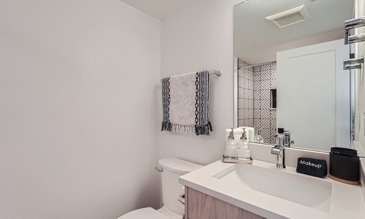 Photo of Bathroom in Applewood West