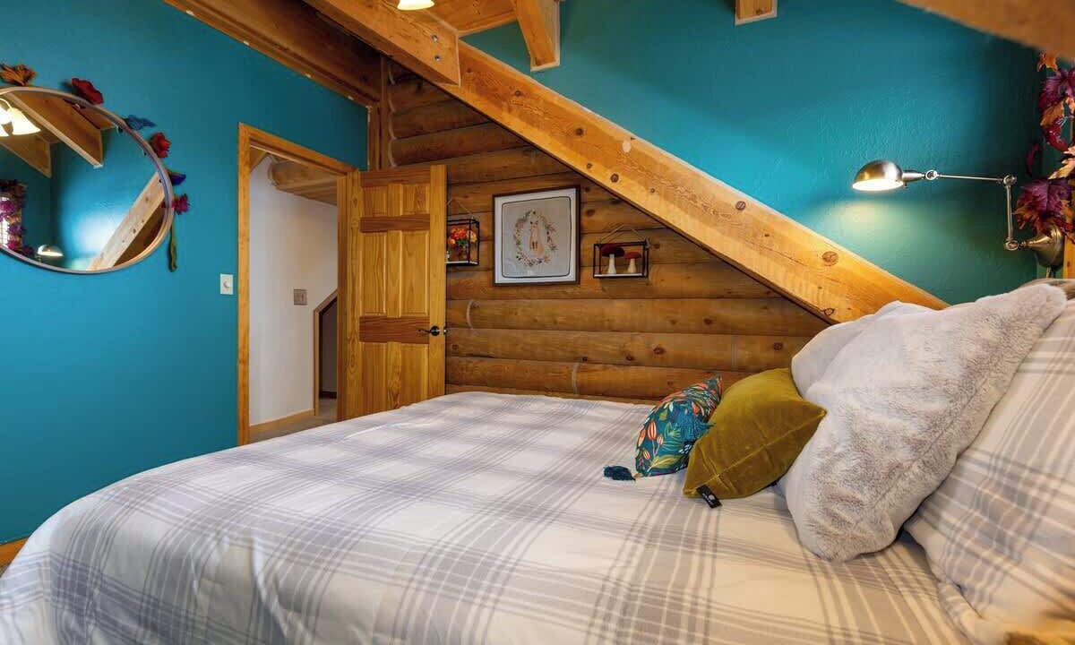 Photo of Bedroom in Quandary Village