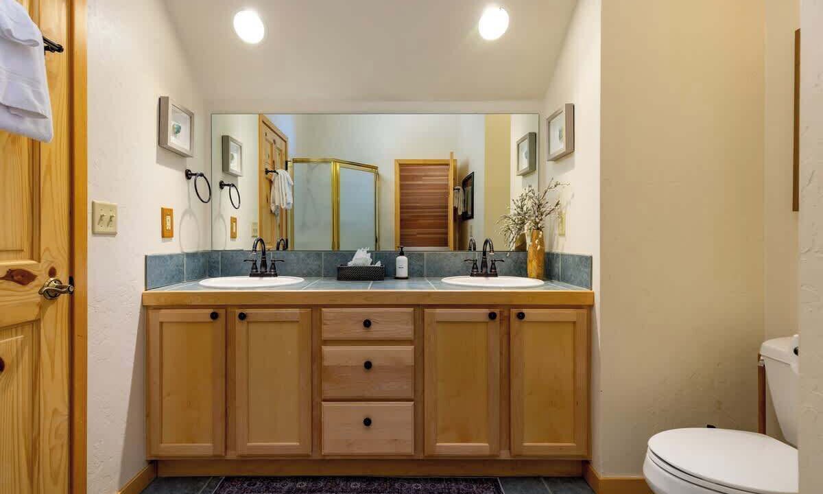 Photo of Bathroom in Quandary Village