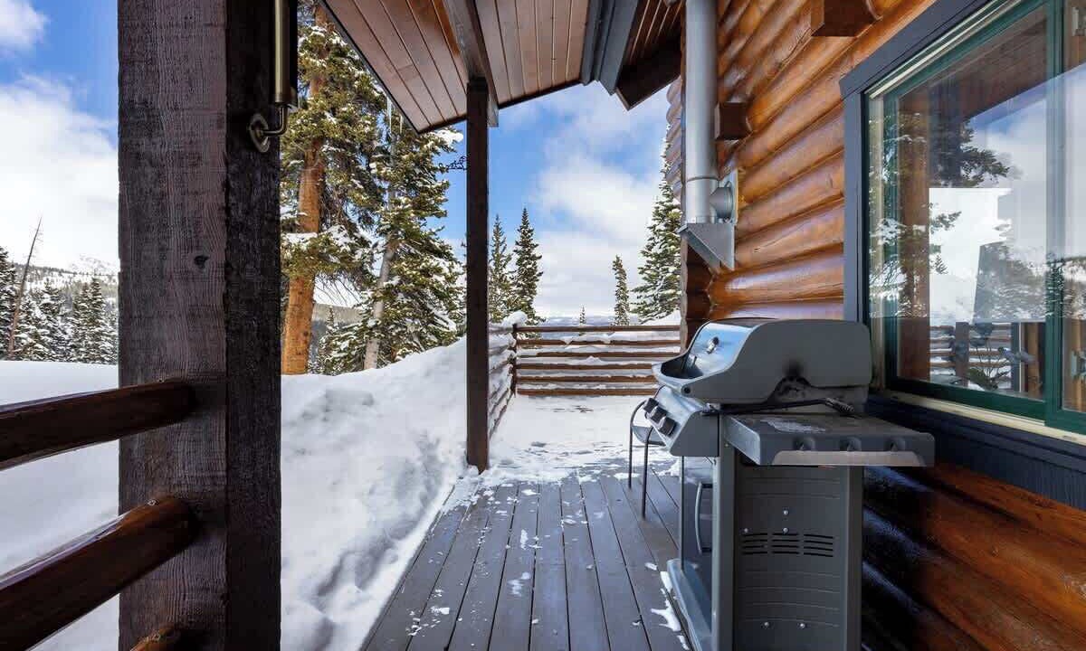 Photo of Outdoor in Quandary Village