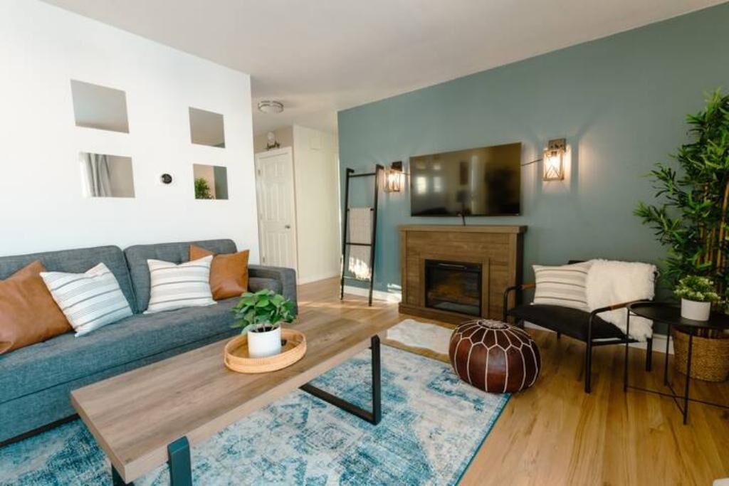 Photo of Livingroom in Englewood