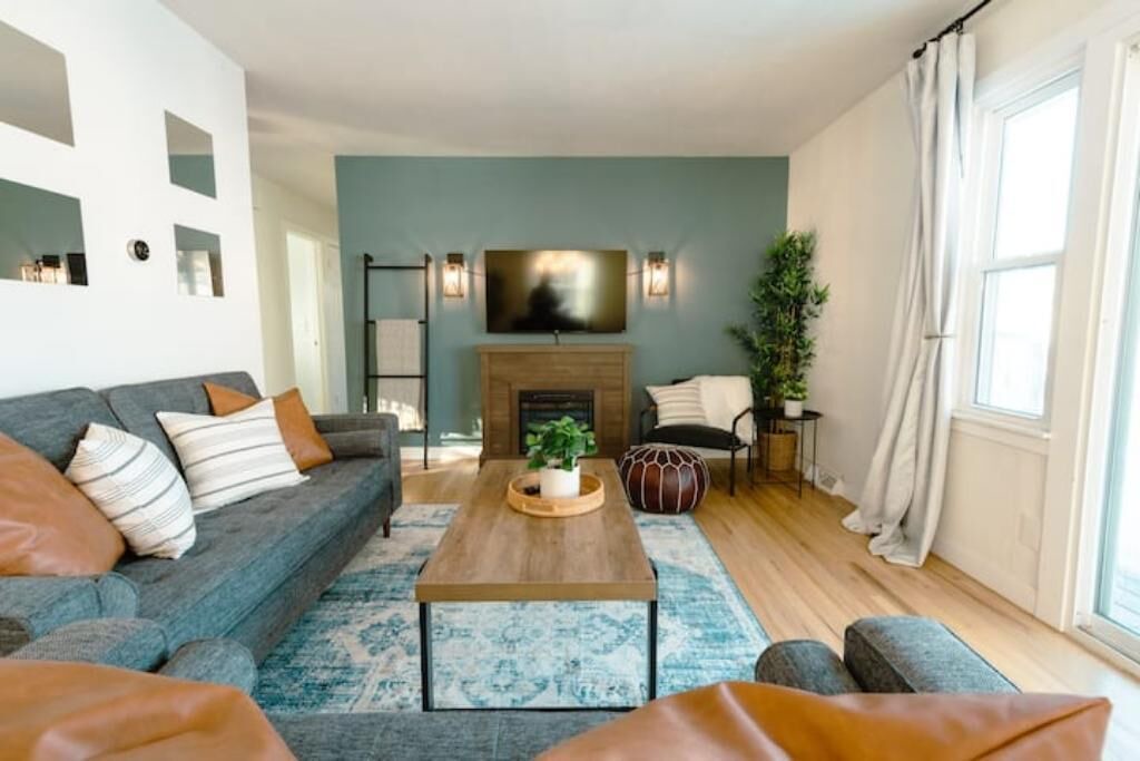 Photo of Livingroom in Englewood