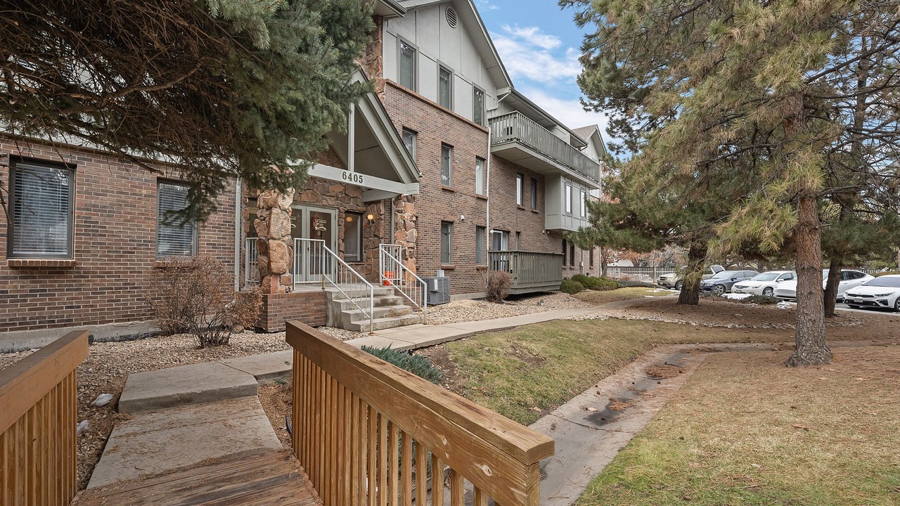 Photo of Outdoor in Englewood