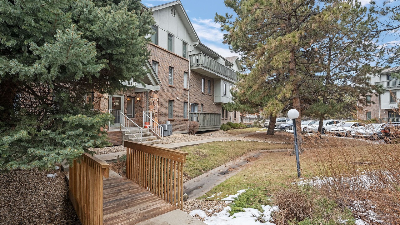 Photo of Outdoor in Englewood