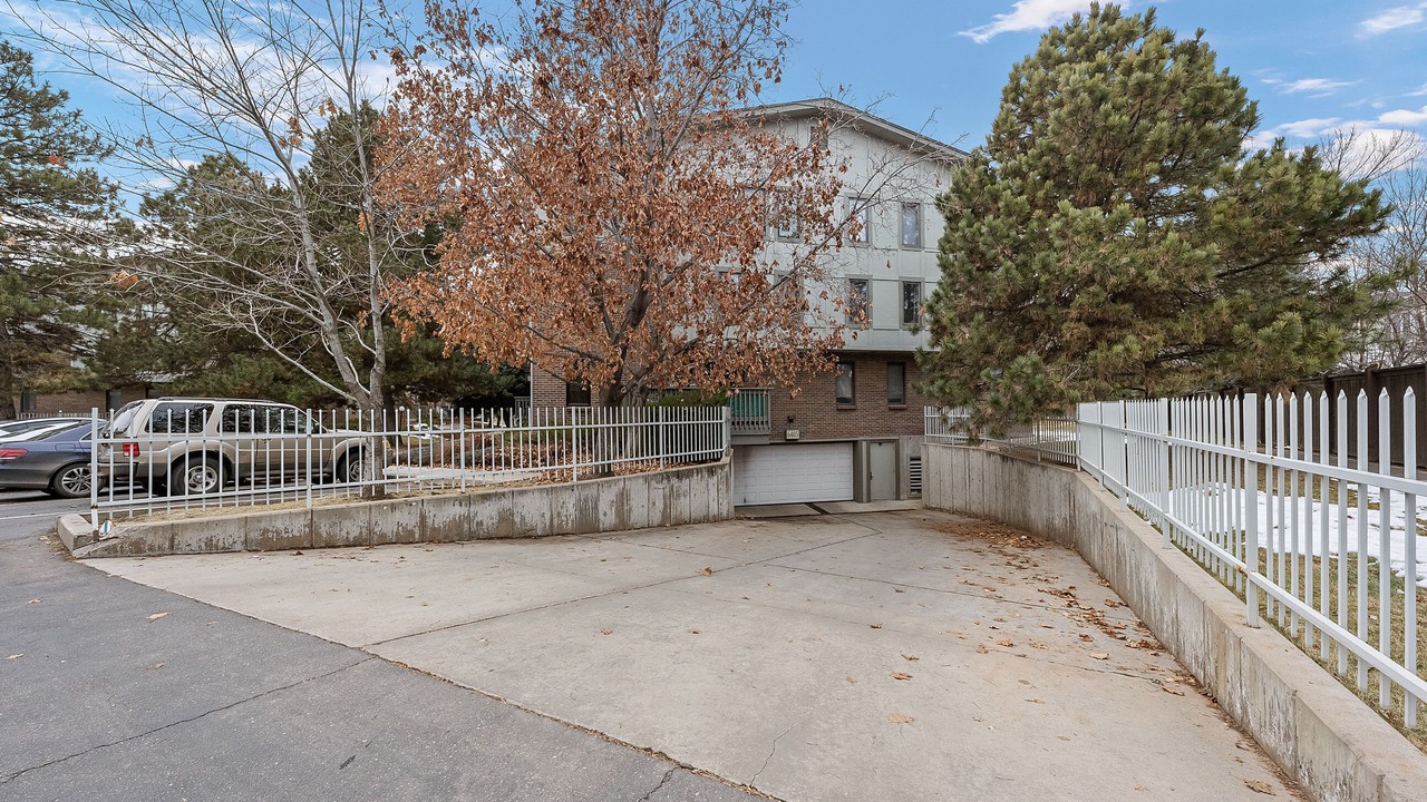 Photo of Outdoor in Englewood